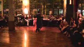 baila en milonga en encuentro pablo valentin moyano y roberta beccarini