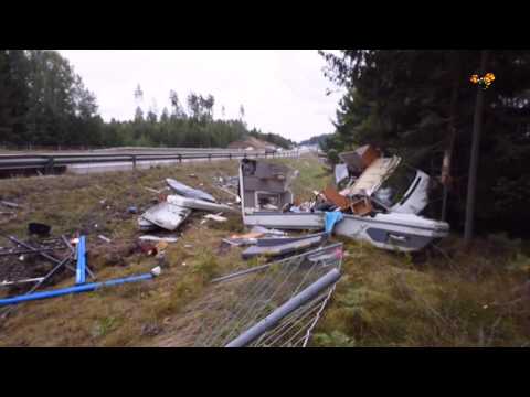 En till sjukhus efter olycka med husbil