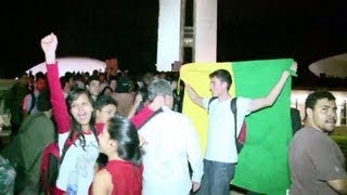 Manifestantes invadem cobertura do Congresso Nacional