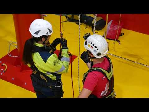 Einsatz in großer Höhe - Ein Selbstversuch als Industriekletterer