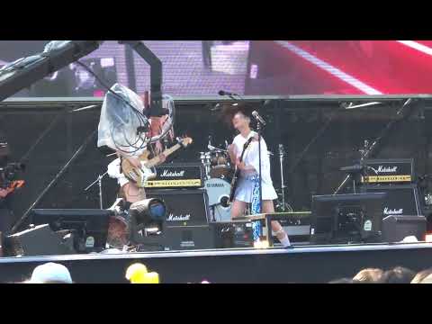 QWER - Bad habitㅣ260523 Peak Festival