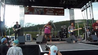 I&#39;m giving up you  by Shemekia Copeland @ Pennsylvania Blues Festival 2011