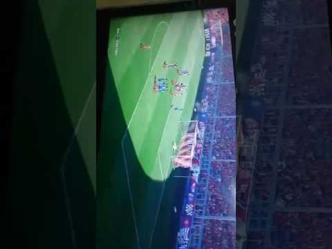 Incredible free kick by Ben yedder