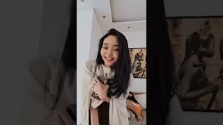 Download lagu LUSYANA JELITA DIMARAHIN BOS ADELLA KARENA INI!! ADELLA GIRLS LIVE DI BALI mp3