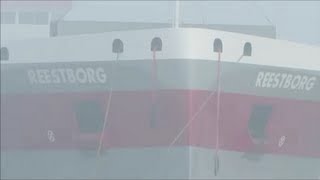 preview picture of video 'Stapellauf Reestborg IMO 9592563 Ferus Smit Leer Querstapellauf Nebel Fog Eis Ice Sideways Launching'