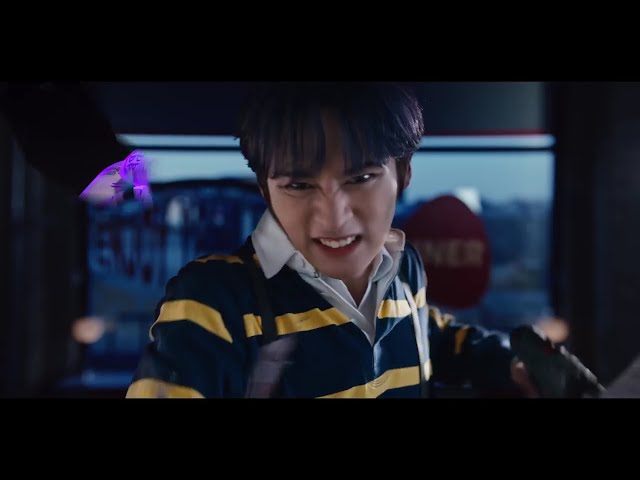 Video zu 'Maniac' ansehen Video zu 'Maniac' ansehen