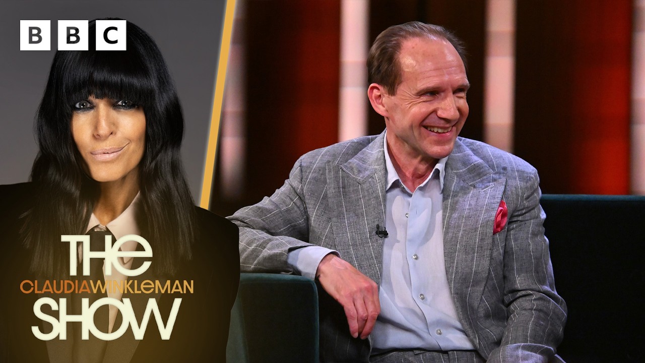 Ralph Fiennes LOVES a red carpet - BBC