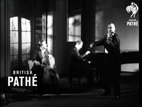 The Celebrity Trio (1934)