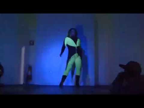 Cristiny Diamonds Fluor "ELIMINATORIA DRAG FREEDOM 2014" Freedom Club (11-05-14) FULL HD - BY LEH