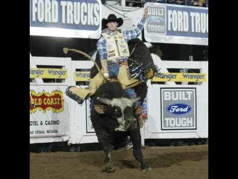 PBR 2004: Mike Collins rides and Adam Carrillo comes down