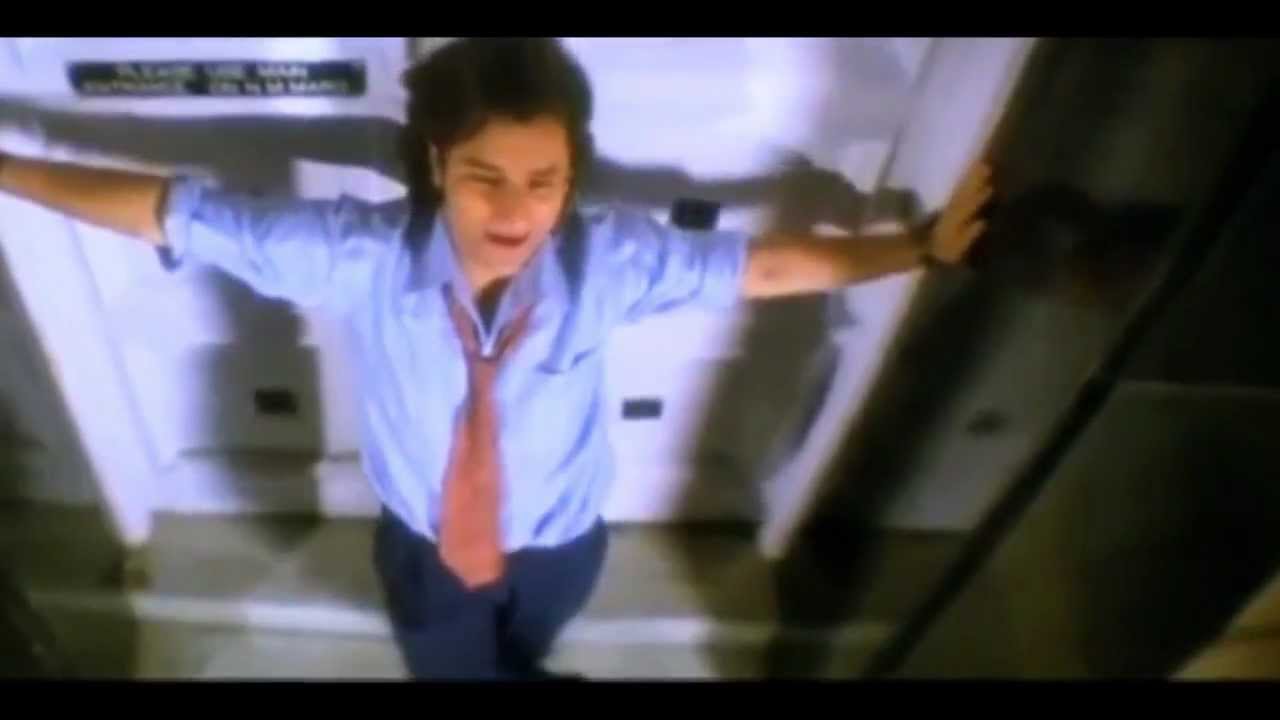 Mera Chand Mujhe Aaya Hai Nazar Lyrics  | Yeh Hai Mumbai Meri Jaan | Saif Ali Khan, Twinkle Khanna | Kumar Sanu | Jatin Pandit, Lalit Pandit