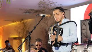 SIENTO QUE TE QUIERO - EL RUBIO ACORDEÓN (EN VIVO)
