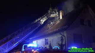 preview picture of video 'DACHSTUHLBRAND - [Brand durch technischer Defekt am Kühlschrank] - Feuerwehreinsatz - [E]'