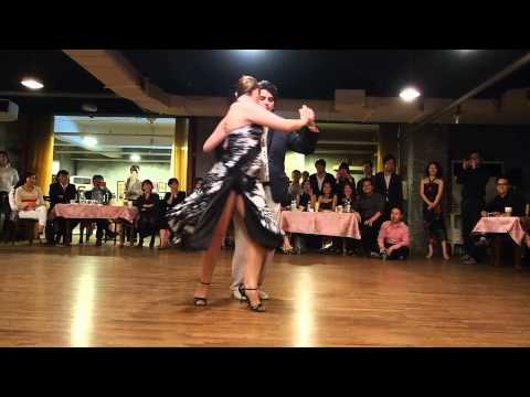 2013 Apr Fernando Sanchez y Ariadna Naveira @ Seoul Grand Milonga 3/4