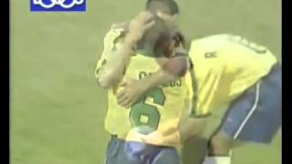 Súper golazo de Roberto Carlos... ¡INOLVIDABLE!