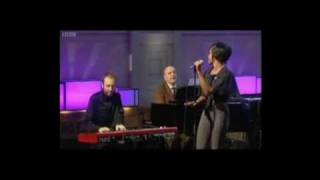 Beverley Knight - Piece Of My Heart - Live On Weekend Wogan 140310.wmv