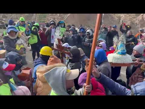 El emotivo encuentro de los peregrinos de Tolar Grande, Antofagasta y mineros