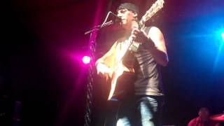 ~One Wing In The Fire by Trent Tomlinson~