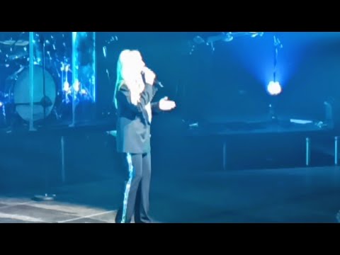 Lara Fabian - Ta peine - live concert - Prague - 17/04/2024