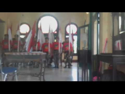 Video: Banser Kirab Bendera Merah Putih di Dalam hingga Keluar Istana Siak