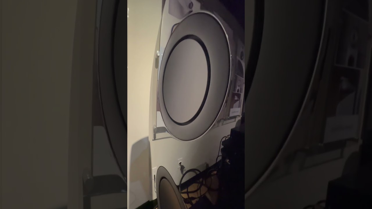KEF Blade One Meta speakers are outta this world good! 😳 Have you heard them before? @KEFAmerica