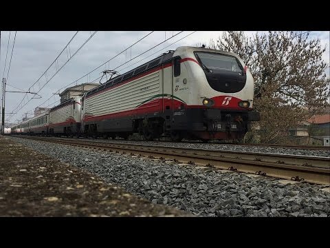 Incrocio tra i Frecciabianca 9809 & 9818, nei pressi di Pesaro!