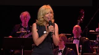 Nederlandse Veteranendag 2021 - Koninklijke Schouwburg Claudia de Breij met 'Ik mis je zo graag'