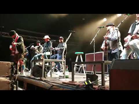 Divokej Bill - Úvaly 2019 - Na tvý louce zelený (Drum Bun live)