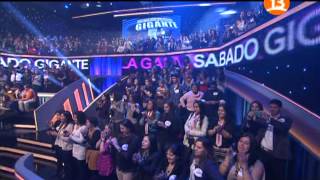 Luis Fonsi Canta Gritar en Sabado Gigante