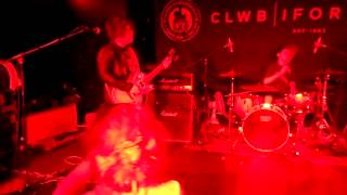 Red Room Therapy - Skin and Bone (Live at Clwb Ifor Bach)