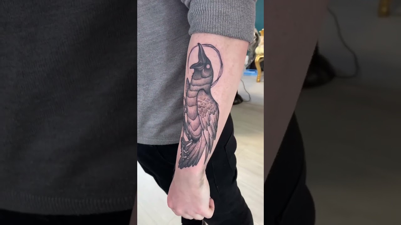 🖤 Dark Art Crow Tattoo By Oska_tattoo #tattuba #tattooartist #tattoo #inked #ink #crow #blackwork