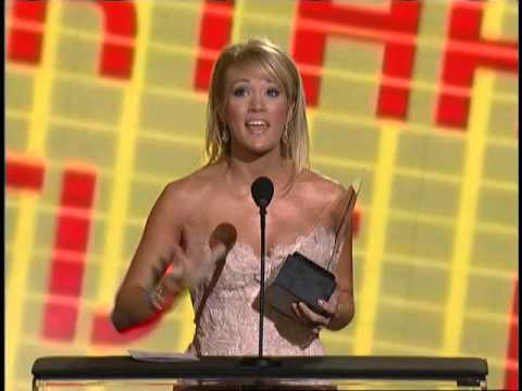 Carrie Underwood Wins Breakthrough Artist - AMA 2006