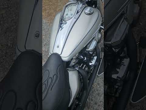 Freedom Performance 2-into-1 on a Yamaha Stratoliner XV1900 w/ Ivan's flash and K&N filter