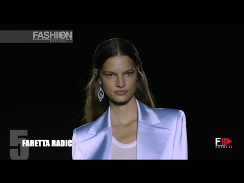 TOP 10 MODELS Best Runway Walks 2020 - Fashion Channel