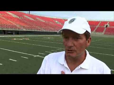 Head Coach Jim Fassel at UFL Las Vegas Workout