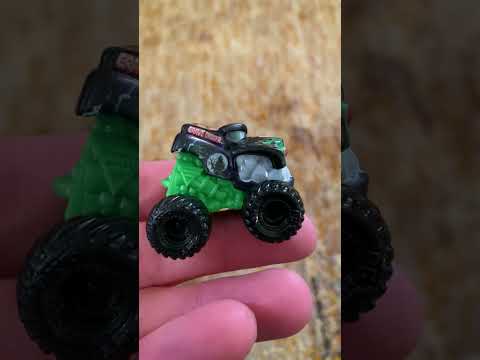 Monster Jam Mini Jams Series 19 Grave Digger 309 #gravedigger #spinmastermonsterjam