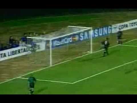 José Otávio Germano no jogo Grêmio x Olimpia - Libertadores 2002