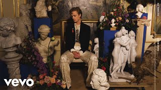 Musik-Video-Miniaturansicht zu Love Me Wrong Songtext von Isak Danielson