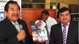 preview picture of video '1613   Oscar Aquino Ipanaqué entrega Libro al Alcalde de Catacaos'