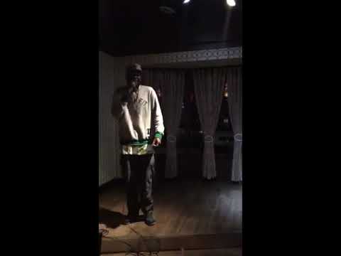 Longa Bounce live at the Avenue lounge bless!