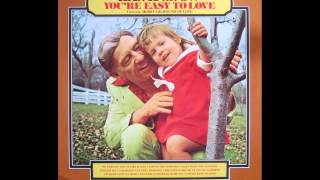 Hank Snow - She Even Woke Me Up To Say Goodbye