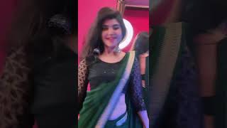 Download lagu 'Love Mera Hit Hit' Film Billu | Shahrukh Khan, Deepika Padukone mp3