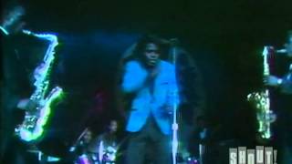James Brown performs "Try Me" at the Apollo Theater (Live)