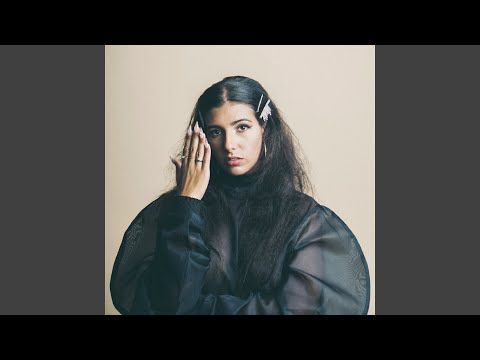 La Niña de la Amapola