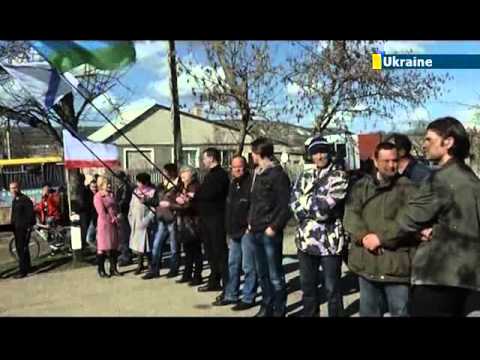 Crimean Tatar women march for peace JN1 06/03/2014 06 March 2013