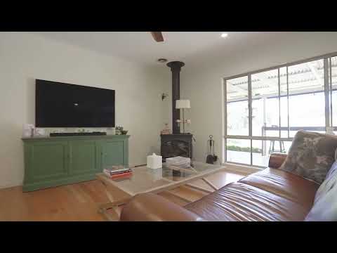 20 Mills Lane, Gordon, VIC 3345, 4 slaapkamers, 2 badkamers, House