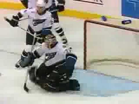 Senators score 11 goals against Washington