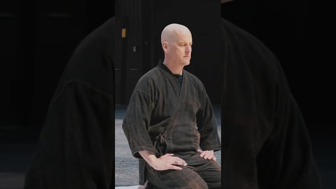 デイヴィッド・スタンリー・ヒューエットによる、軽井沢の熊野皇大神社天井のための24平方メートルの金箔絵画　ー　Hewett's Ceiling at the KumanoKotai Shrine