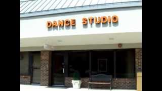 preview picture of video 'Burke Village II Center Shopping Center in Burke Virginia'