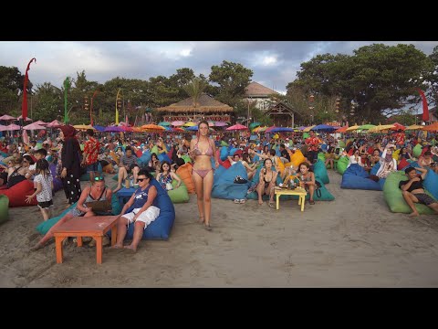 【4K】Walking Around Seminyak Double Six Beach and La Plancha During Sunset | BALI Experience